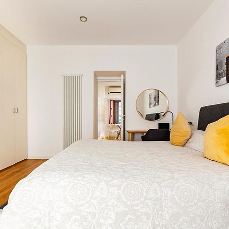 Splendido Bilocale In Vecchia Milano Apartment Bagian luar foto